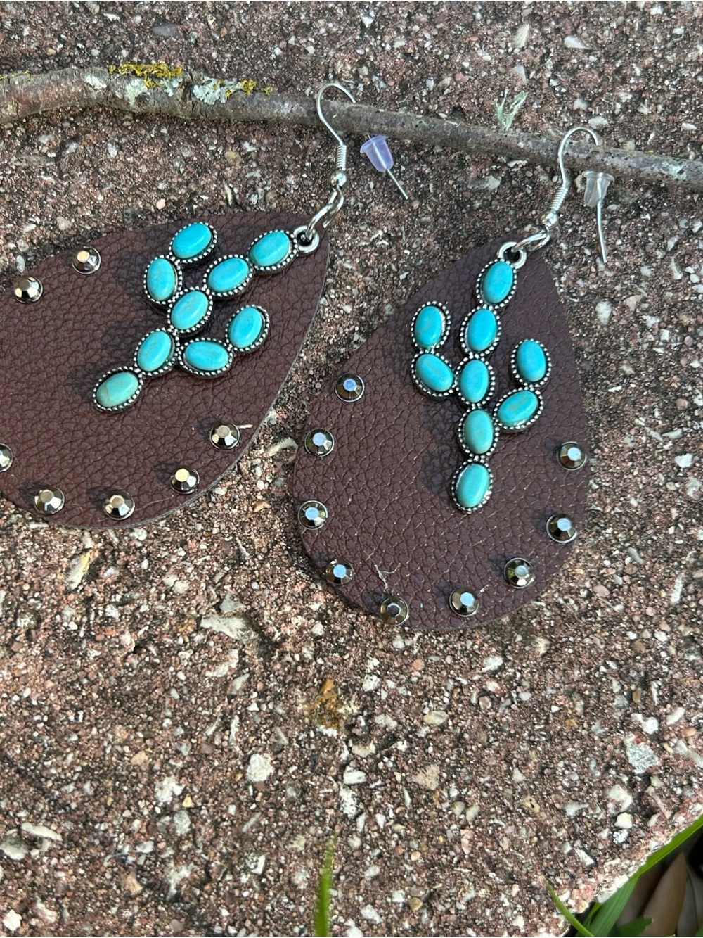 Brown Leather Teardrop Earrings with Turquoise Accents - Picture 3 of 4